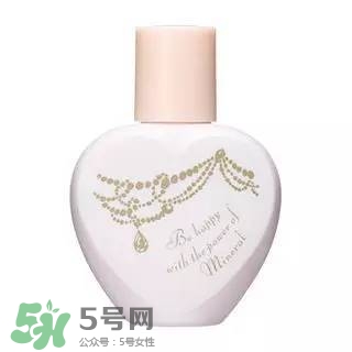 粉底液卡粉怎么辦？粉底液卡粉怎么補(bǔ)救？