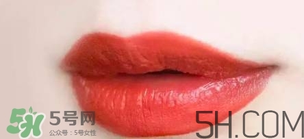 蘭蔻和雅詩蘭黛口紅哪個(gè)好？雅詩蘭黛和蘭蔻口紅對(duì)比