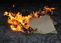 清明節(jié)燒紙錢怎么燒？清明節(jié)燒紙錢正確燒法