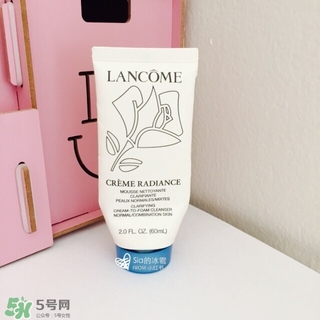 蘭蔻洗面奶粉色和藍(lán)色哪個(gè)好？蘭蔻洗面奶粉色藍(lán)色區(qū)別