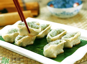 薺菜包餃子必須焯水嗎？薺菜包餃子要焯水嗎？