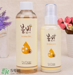ahc水乳和春雨水乳哪個(gè)好？ahc和春雨水乳哪個(gè)好用？