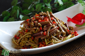 蕨菜苦能吃嗎？蕨菜苦的吃了會中毒嗎？