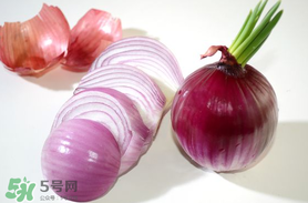 洋蔥中間黃了可以吃嗎？洋蔥里面發(fā)黃能吃嗎？