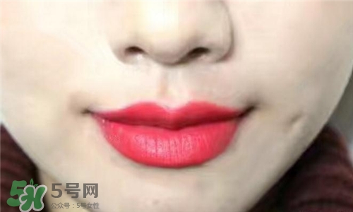 蘭蔻菁純唇膏186多少錢(qián)？蘭蔻絲絨唇膏186專(zhuān)柜價(jià)格