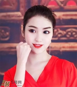 蘭蔻菁純唇膏195多少錢？蘭蔻絲絨唇膏195專柜價(jià)格