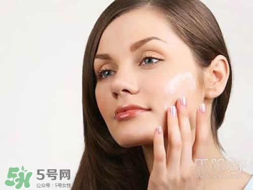 精華乳可以直接用嗎？精華乳可以單獨使用嗎？