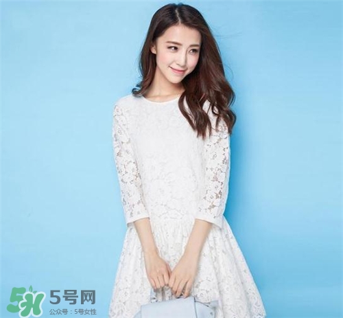 春天可以穿裙子嗎？春天穿裙子怎么搭配？