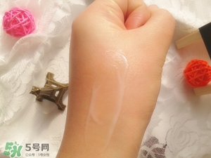 嬌蘭帝皇蜂姿眼霜怎么用？嬌蘭帝皇蜂姿眼霜使用方法