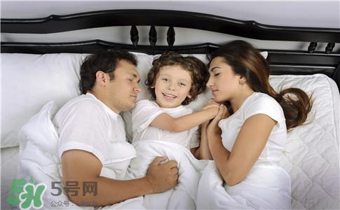 愛愛被孩子撞見怎么辦？愛愛被看到了怎么辦