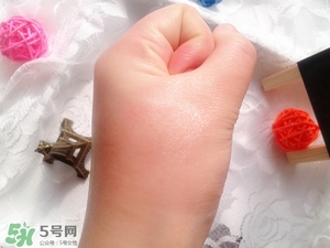嬌蘭帝皇蜂姿眼霜怎么用？嬌蘭帝皇蜂姿眼霜使用方法