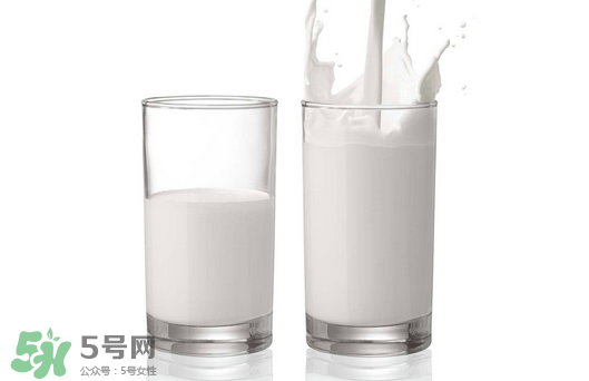 為什么不能空腹喝牛奶？早上空腹喝牛奶好嗎？
