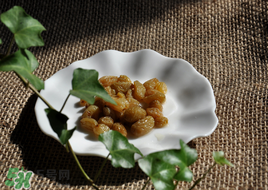 醋泡葡萄干有什么功效？醋泡葡萄干的功效與作用