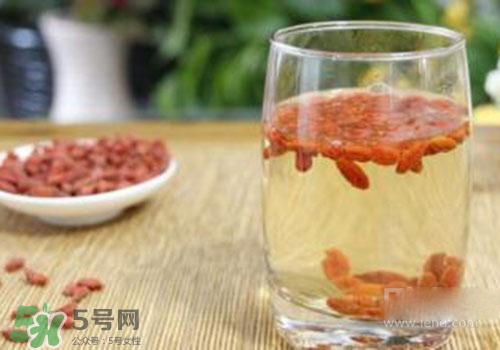 枸杞子泡水隔夜能喝嗎？枸杞子泡水隔夜喝的壞處