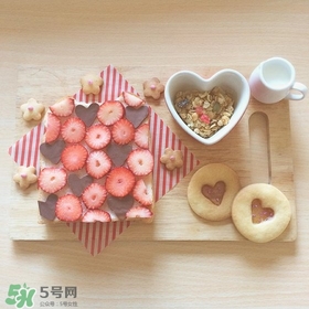 彩繪玻璃餅干怎么做？彩繪玻璃餅干做法