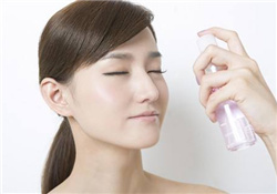2017定妝噴霧排行榜10強(qiáng) 2017定妝噴霧新品推薦