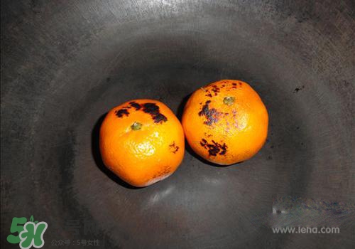 烤橘子怎么烤？烤橘子用什么火烤？