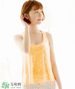 熒光色衣服怎么搭配？熒光色衣服怎么搭配好看？