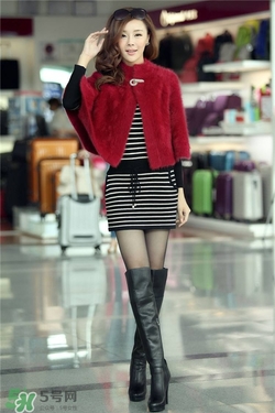 紅色衣服配什么顏色鞋子？紅色衣服配什么鞋子好看？