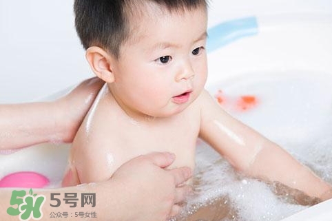 水痘結痂了可以洗澡嗎?水痘結痂后能洗澡嗎?