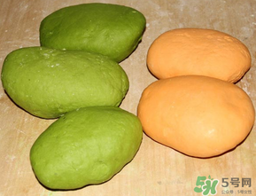 菠菜汁和面怎樣做更綠？怎么樣菠菜汁和面更綠？