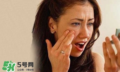 臉色發(fā)黑是什么原因？臉色發(fā)黑發(fā)暗怎么調(diào)理