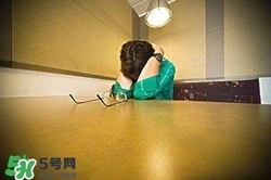 抑郁癥有哪些癥狀？哪些人易患抑郁癥？