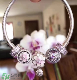 潘多拉2017新品桃花系列在哪里買？pandora桃花系列國內(nèi)有賣嗎？