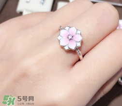潘多拉2017新品桃花系列在哪里買？pandora桃花系列國內(nèi)有賣嗎？