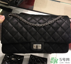 香奈兒255包尺寸怎么選？chanel255包尺寸對照表