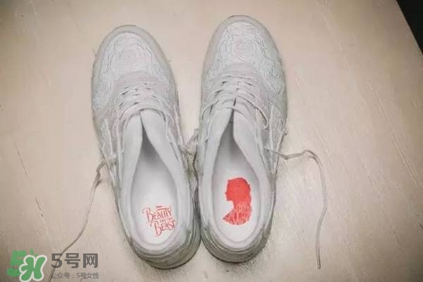 asics tiger美女與野獸合作款有哪些？asics美女與野獸多少錢？