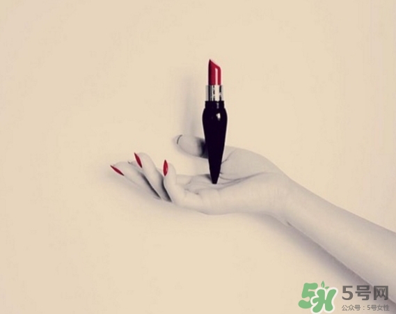 紅底鞋口紅多少錢？紅底鞋口紅專柜價格