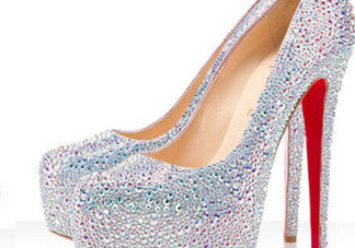 cl鞋子一般多少錢？Christian Louboutin鞋子專柜價(jià)格
