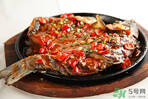 薺菜和鯽魚(yú)能一起吃嗎？薺菜和鯽魚(yú)一起吃會(huì)流產(chǎn)嗎？