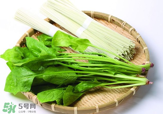 菠菜要焯水嗎？菠菜為什么要焯水？