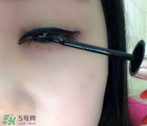 美人魚眼線液怎么用？美人魚眼線液怎么畫？