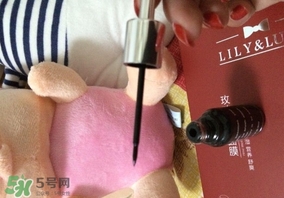 美人魚眼線液怎么用？美人魚眼線液怎么畫？