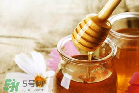過敏性鼻炎可以吃蜂蜜嗎？過敏性鼻炎能不能吃蜂蜜？