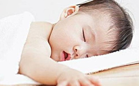 孩子睡覺為什么打呼嚕？孩子睡覺打呼嚕是什么原因