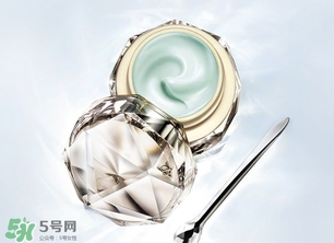 cpb眼霜適合什么年齡？cpb眼霜適合什么膚質(zhì)？