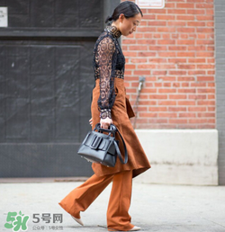 boyy皮帶包正品多少錢？boyy方扣包專柜價格