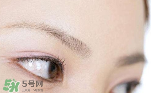 眼睛抽搐是什么引起的？眼睛抽搐怎么回事