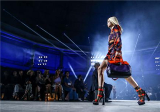 versace2017新品好看嗎？范思哲2017新款怎么樣？