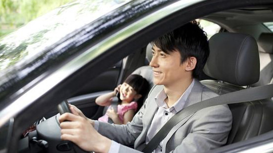 坐車暈車的人開(kāi)車會(huì)暈嗎？暈車的人開(kāi)車會(huì)不會(huì)暈車