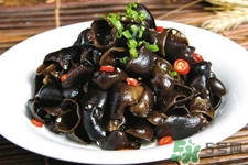 泡黑木耳用什么水泡？泡木耳用熱水還是涼水？