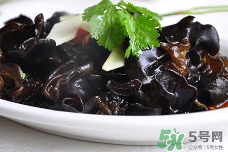 黑木耳可以隔夜吃嗎？黑木耳能過(guò)夜吃嗎？
