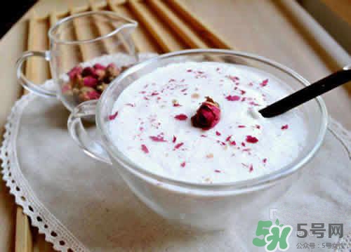 玫瑰水可以做面膜嗎？玫瑰水怎么做面膜？