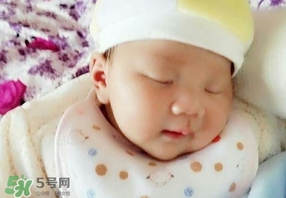 嬰兒濕疹是什么引起的？嬰兒濕疹是什么原因