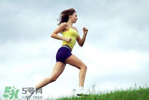 女生馬甲線怎么練？馬甲線多久能練出來