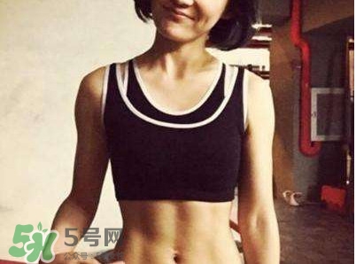 女生馬甲線怎么練？馬甲線多久能練出來